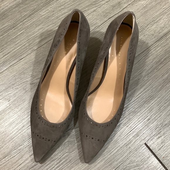 Ann Taylor Taupe Suede Pointed Toe NEW Kitten Heel  Pumps size 11 - Picture 1 of 10